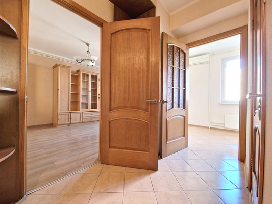 Продам однокомнатную (1-комн.) квартиру, Грекова ул, 11, Москва г