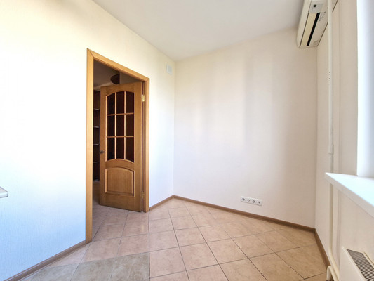 Продам однокомнатную (1-комн.) квартиру, Грекова ул, 11, Москва г