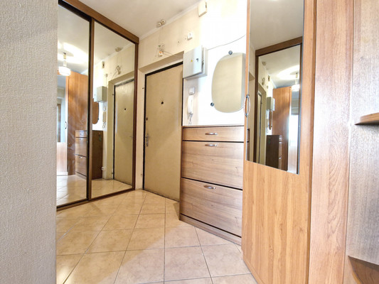 Продам однокомнатную (1-комн.) квартиру, Грекова ул, 11, Москва г