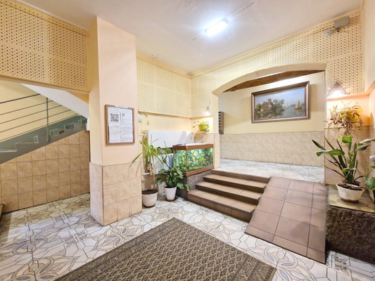 Продам однокомнатную (1-комн.) квартиру, Грекова ул, 11, Москва г