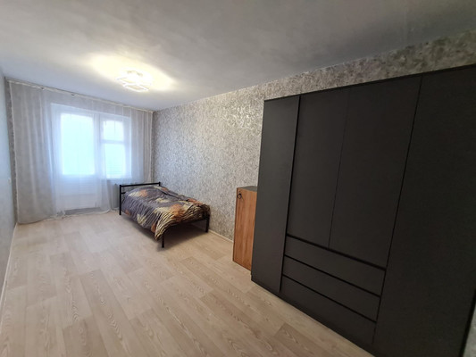 Продам трехкомнатную (3-комн.) квартиру, Почтовая ул, 15к2, Комсомольск-на-Амуре г