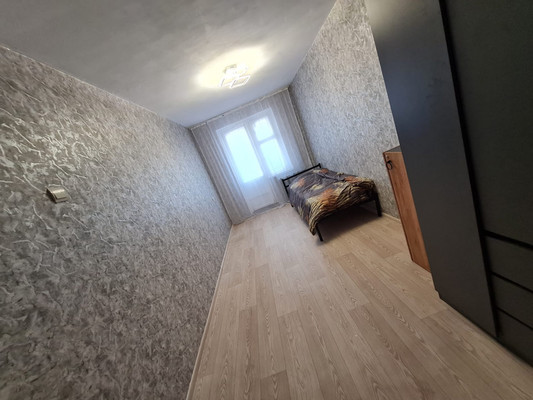 Продам трехкомнатную (3-комн.) квартиру, Почтовая ул, 15к2, Комсомольск-на-Амуре г