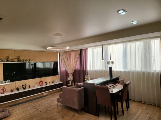 Продам двухкомнатную (2-комн.) квартиру, 8 Марта ул, 167, Екатеринбург г