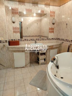 Продам двухкомнатную (2-комн.) квартиру, Выборгское ш, 5к1, Санкт-Петербург г