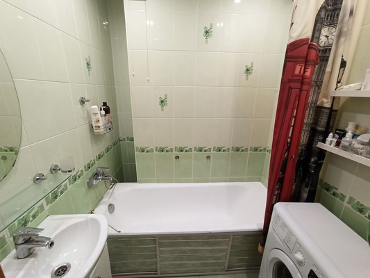 Продам двухкомнатную (2-комн.) квартиру, Сизова пр-кт, 25а, Санкт-Петербург г