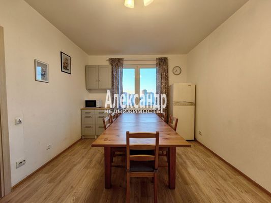 Продам многокомнатную квартиру, Муринская дор, 14к2, Санкт-Петербург г