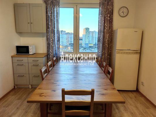 Продам многокомнатную квартиру, Муринская дор, 14к2, Санкт-Петербург г