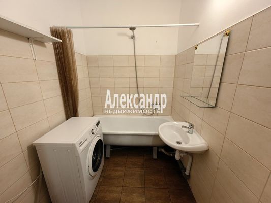 Продам многокомнатную квартиру, Муринская дор, 14к2, Санкт-Петербург г