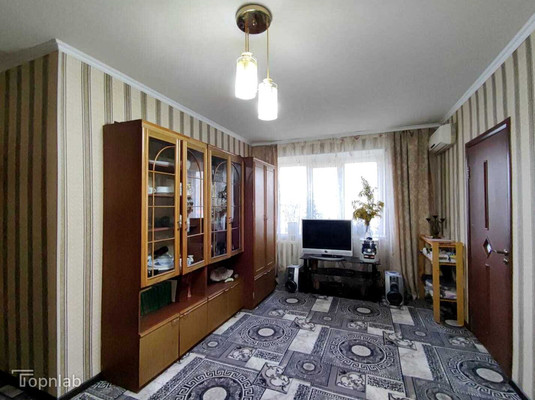 Продам трехкомнатную (3-комн.) квартиру, Ленина ул, 123, Белореченск г