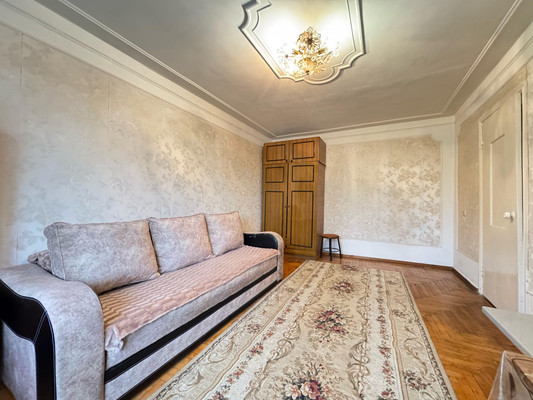 Продам однокомнатную (1-комн.) квартиру, Ватутина ул, 12, Нальчик г