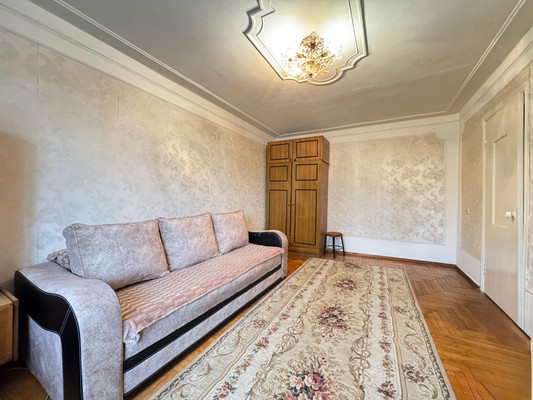 Продам однокомнатную (1-комн.) квартиру, Ватутина ул, 12, Нальчик г