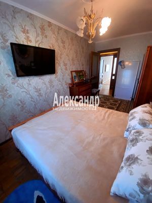 Продам трехкомнатную (3-комн.) квартиру, Ленина пр-кт, 28, Кириши г