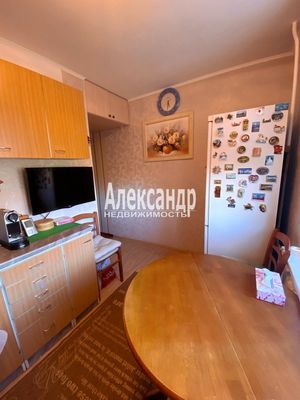 Продам трехкомнатную (3-комн.) квартиру, Ленина пр-кт, 28, Кириши г