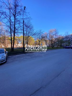 Продам трехкомнатную (3-комн.) квартиру, Ленина пр-кт, 28, Кириши г