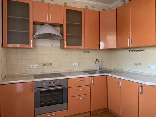 Продам однокомнатную (1-комн.) квартиру, Сиреневый б-р, 44к1, Москва г