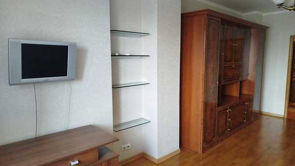 Продам однокомнатную (1-комн.) квартиру, Сиреневый б-р, 44к1, Москва г