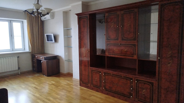 Продам однокомнатную (1-комн.) квартиру, Сиреневый б-р, 44к1, Москва г