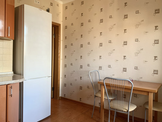 Продам однокомнатную (1-комн.) квартиру, Сиреневый б-р, 44к1, Москва г