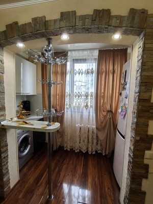 Продам двухкомнатную (2-комн.) квартиру, Звездная ул, 37, Туапсе г