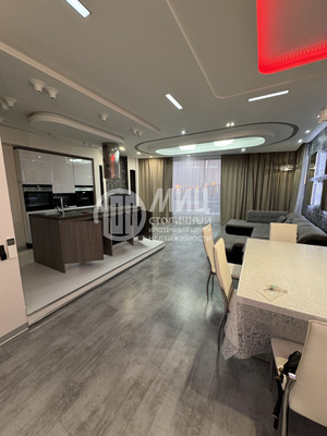 Продам трехкомнатную (3-комн.) квартиру, Кочновский проезд, 4к2, Москва г