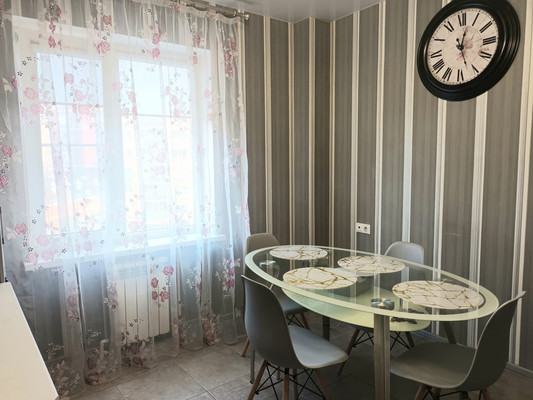 Продам трехкомнатную (3-комн.) квартиру, Северная Звезда ул, 7к1, Батайск г