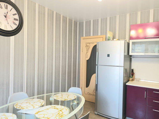 Продам трехкомнатную (3-комн.) квартиру, Северная Звезда ул, 7к1, Батайск г