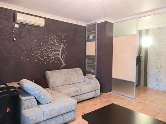 Продам трехкомнатную (3-комн.) квартиру, Северная Звезда ул, 7к1, Батайск г