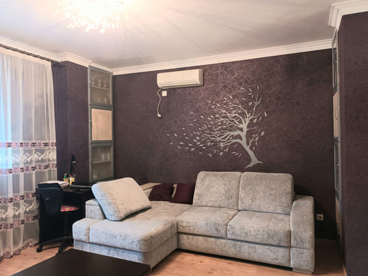 Продам трехкомнатную (3-комн.) квартиру, Северная Звезда ул, 7к1, Батайск г