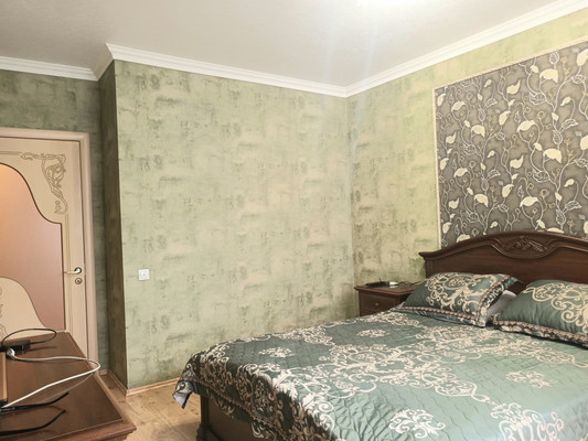 Продам трехкомнатную (3-комн.) квартиру, Северная Звезда ул, 7к1, Батайск г