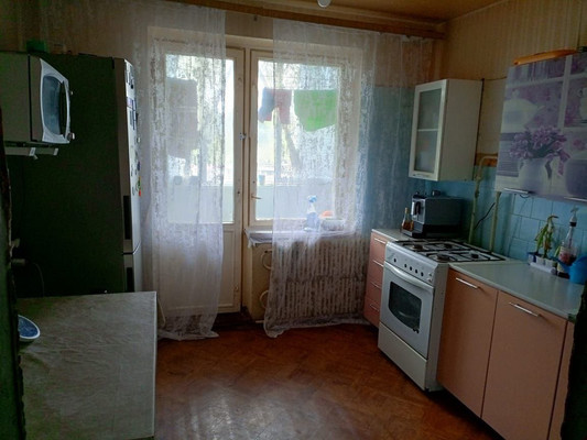 Продам двухкомнатную (2-комн.) квартиру, Центральная ул, 2, Гжелка п