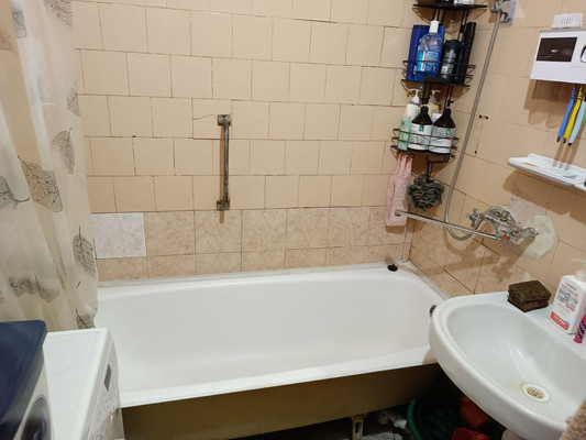 Продам двухкомнатную (2-комн.) квартиру, Центральная ул, 2, Гжелка п