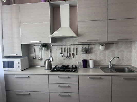 Продам трехкомнатную (3-комн.) квартиру, 2-я Краснодарская ул, 86, Ростов-на-Дону г