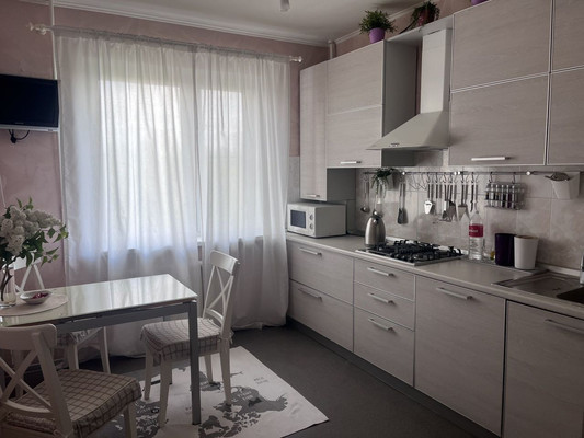 Продам трехкомнатную (3-комн.) квартиру, 2-я Краснодарская ул, 86, Ростов-на-Дону г