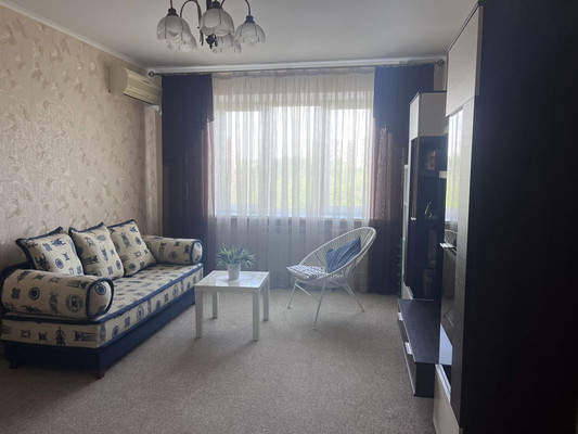 Продам трехкомнатную (3-комн.) квартиру, 2-я Краснодарская ул, 86, Ростов-на-Дону г