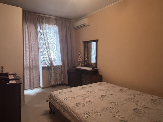 Продам трехкомнатную (3-комн.) квартиру, 2-я Краснодарская ул, 86, Ростов-на-Дону г
