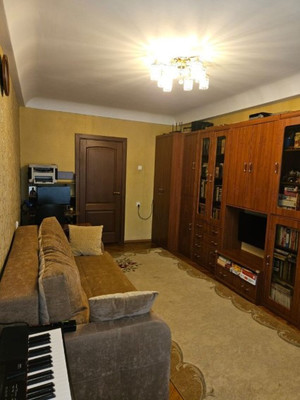 Продам трехкомнатную (3-комн.) квартиру, Коммунистический пр-кт, 258, Ростов-на-Дону г