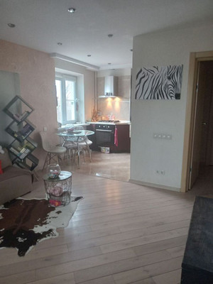 Продам трехкомнатную (3-комн.) квартиру, Коммунистический пр-кт, 28/1, Ростов-на-Дону г