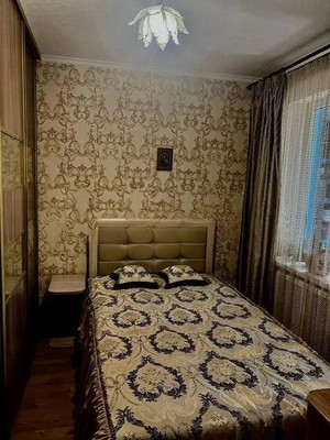 Продам трехкомнатную (3-комн.) квартиру, Туполева ул, 11, Ростов-на-Дону г