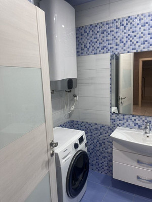 Продам двухкомнатную (2-комн.) квартиру, Таганрогская ул, 132/3, Ростов-на-Дону г