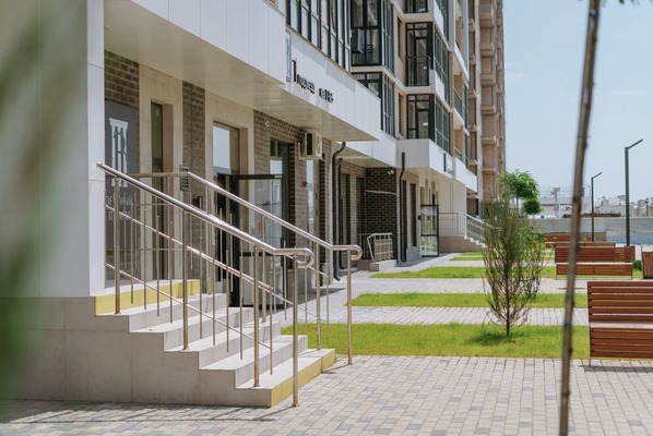 Продам двухкомнатную (2-комн.) квартиру, Западный Обход ул, 39к7, Краснодар г