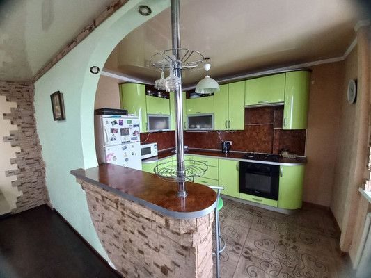 Продам многокомнатную квартиру, Чкалова ул, 61, Майкоп г