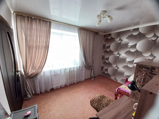 Продам многокомнатную квартиру, Чкалова ул, 61, Майкоп г