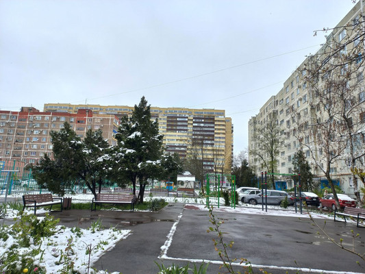 Продам многокомнатную квартиру, Чкалова ул, 61, Майкоп г