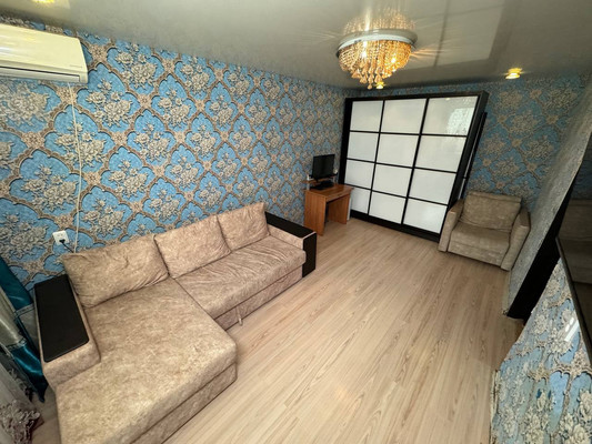 Продам двухкомнатную (2-комн.) квартиру, Юности б-р, 6к2, Комсомольск-на-Амуре г