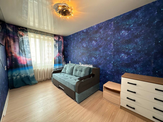 Продам двухкомнатную (2-комн.) квартиру, Юности б-р, 6к2, Комсомольск-на-Амуре г
