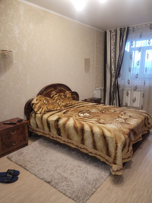 Сдам трехкомнатную (3-комн.) квартиру, Пермская ул, 8, Нижневартовск г