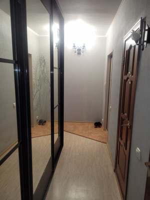 Сдам трехкомнатную (3-комн.) квартиру, Пермская ул, 8, Нижневартовск г