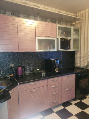 Сдам трехкомнатную (3-комн.) квартиру, Пермская ул, 8, Нижневартовск г