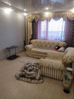 Сдам трехкомнатную (3-комн.) квартиру, Пермская ул, 8, Нижневартовск г