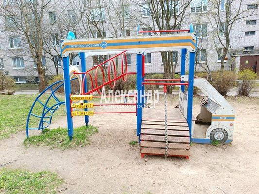 Продам двухкомнатную (2-комн.) квартиру, Гагарина ул, 25, Выборг г